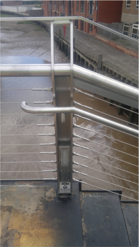 4-river-hull-footbridge