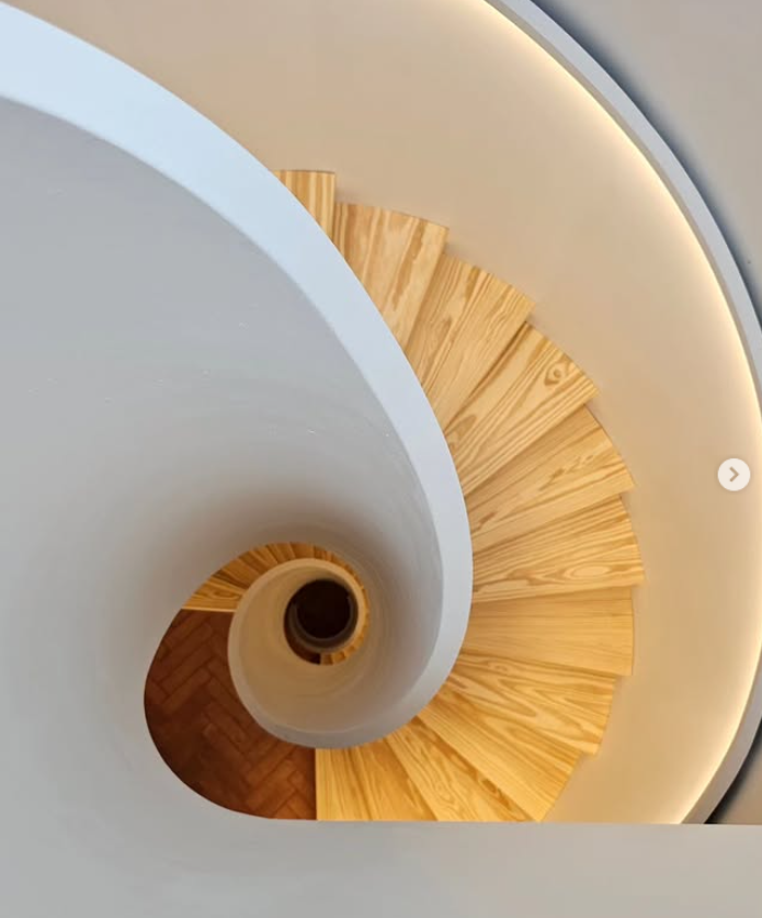 Escada Faro — 4