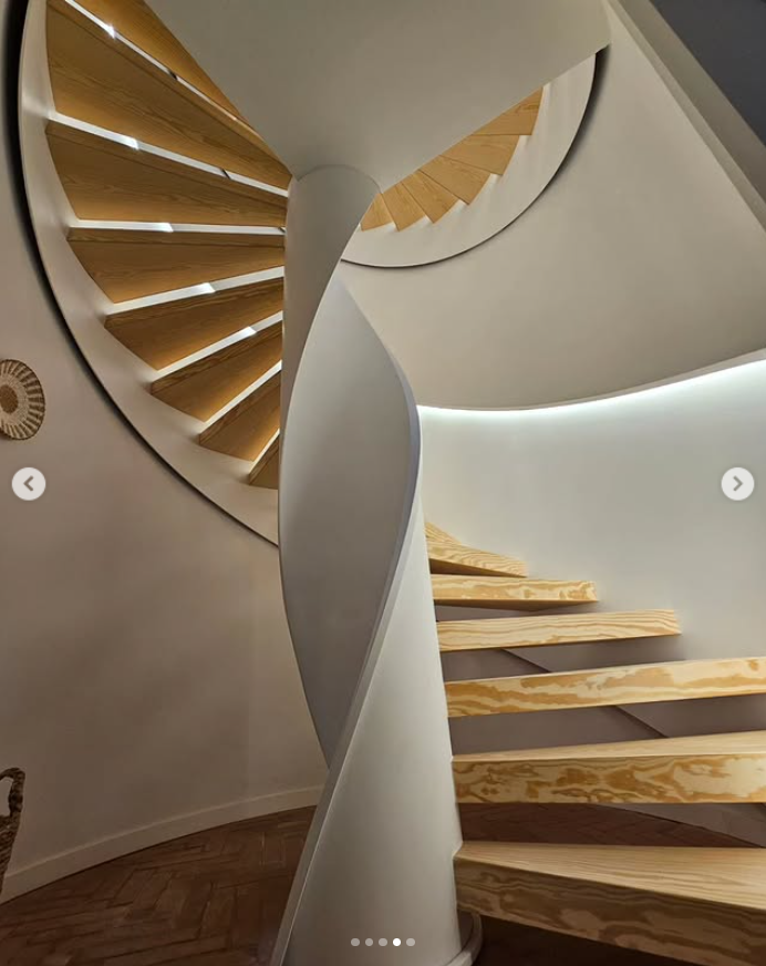 Escada Faro — 2